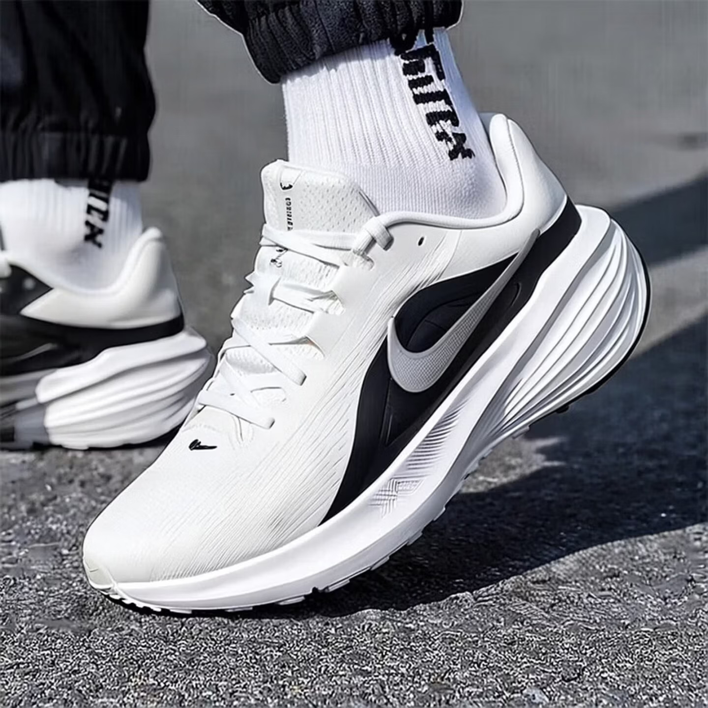 Lightweight Road Running Shoes - NIKE DOWNSHIFTER 14 Heren Hardloopschoenen Herfst