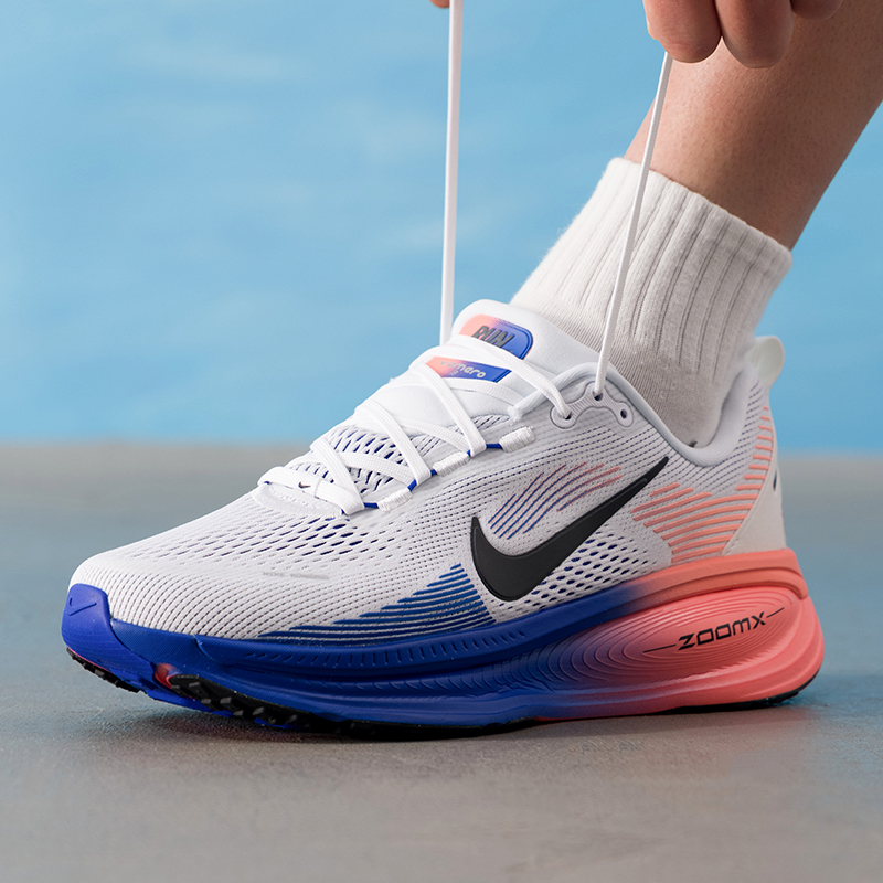 NIKE VOMERO 18 HM6803-114, ori - Lightweight Road Running Shoes recensie en prijs